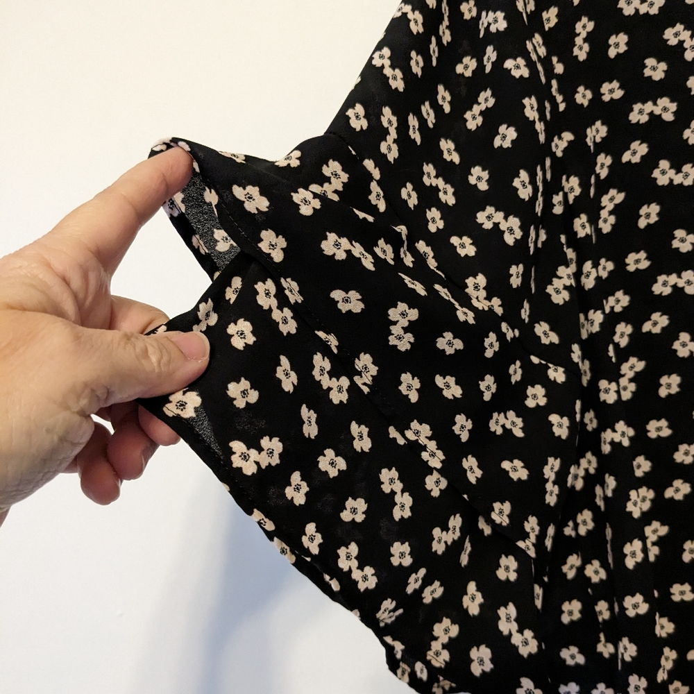 LOFT Black and White Floral Top - Picture 6 of 6
